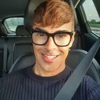 Usia yang sudah tdak muda lagi membuat penampilan Edson Brandao bikin takjub. (Foto: Instagram/ Edsonsecrets)