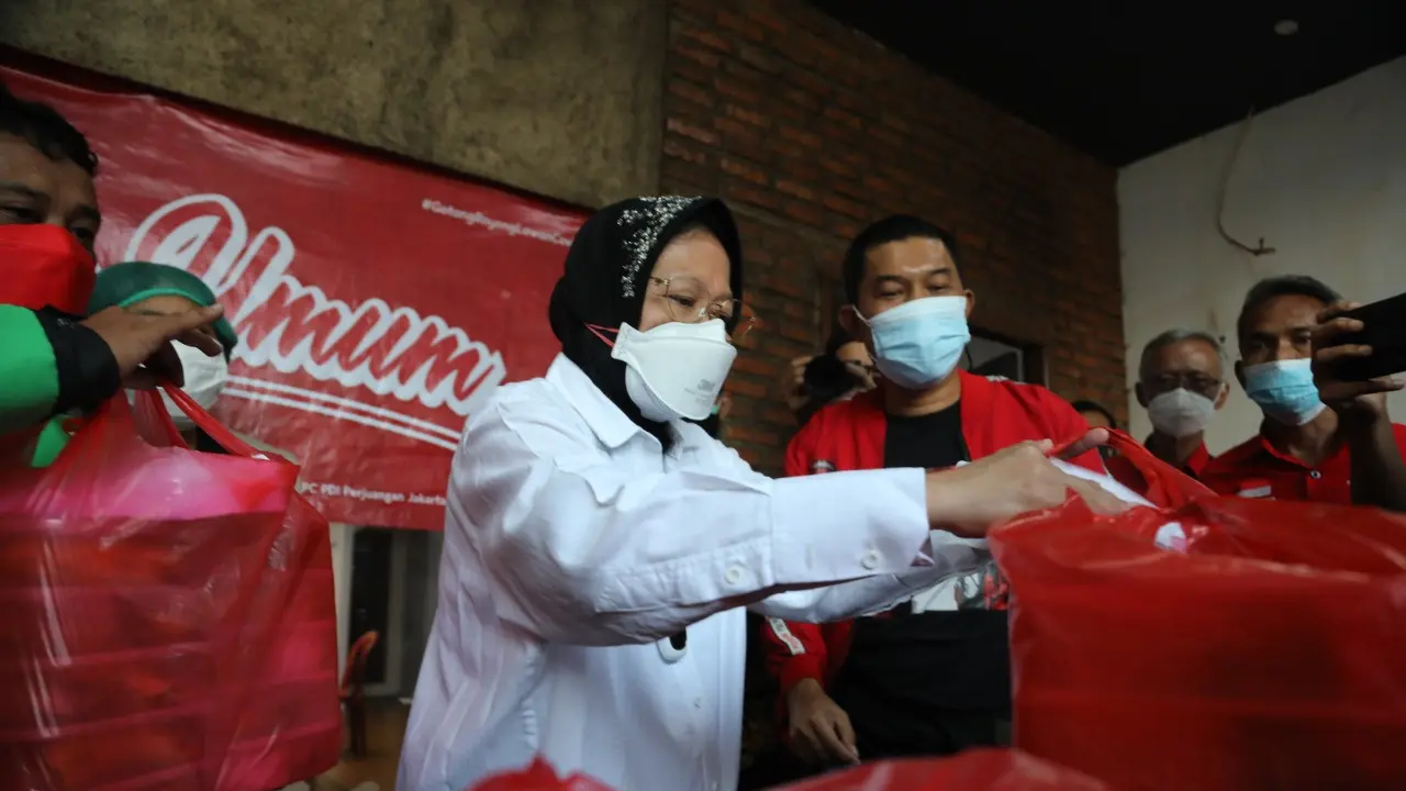 Menteri Sosial Tri Rismaharini