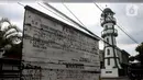 Masjid Al Mansur yang memiliki empat pilar utama yang sudah berusia lebih dari 300 tahun didirikan tahun 1717. (Liputan6.com/Johan Tallo)