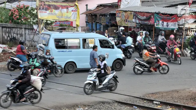 Pintu Perlintas Sebidang di Jaktim