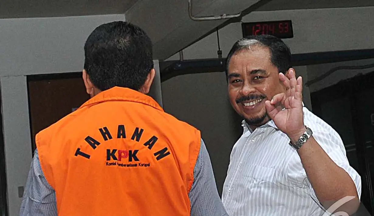  Selain itu, putusan kasasi di MA ini juga mencabut hak politik dari LHI. Dengan begitu, LHI tidak lagi dapat memilih atau dipilih dalam jabatan publik, Jakarta, Jumat (19/9/2014) (Liputan6.com/Johan Tallo)