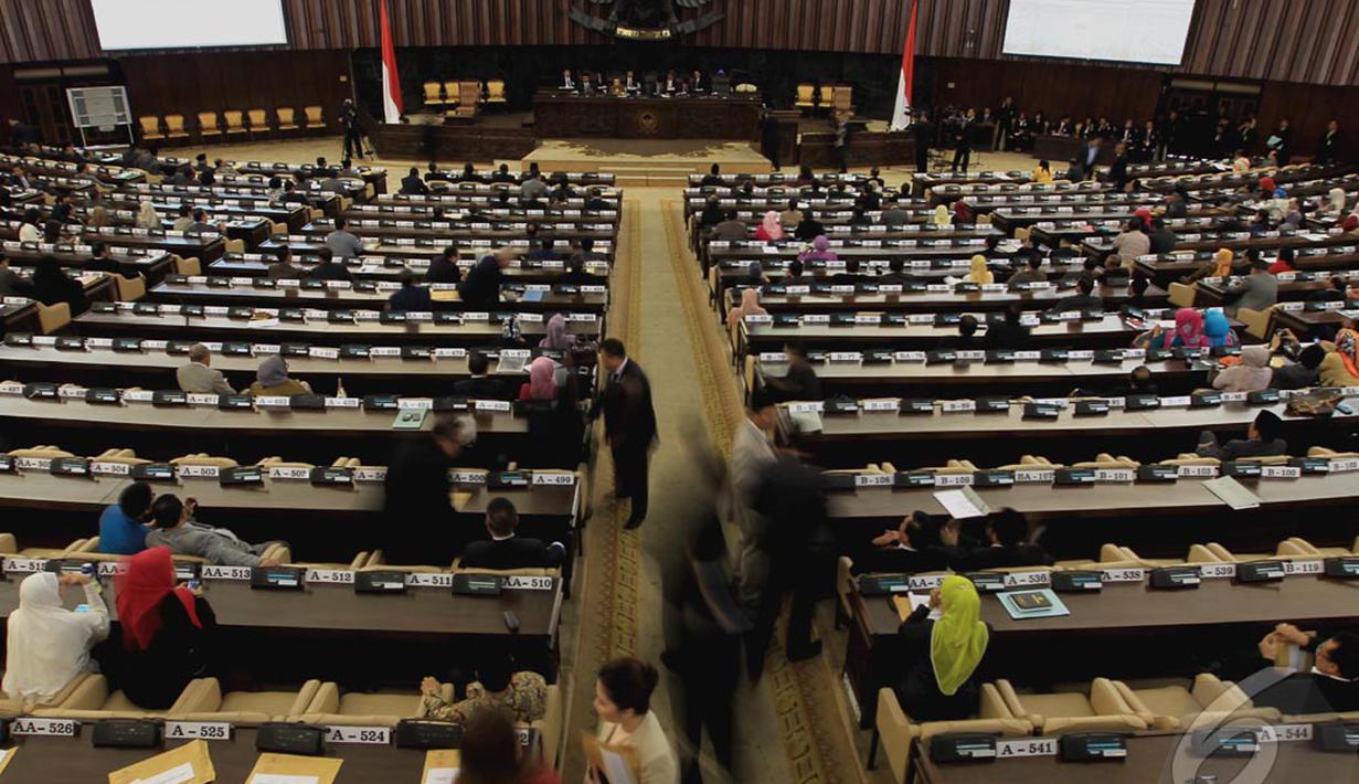 Panitia Ad Hoc itu nantinya akan bertugas menyusun perubahan Tatib MPR menyusul adanya revisi UU MD3. Tatib ini akan disidangkan kembali dalam pengesahan paripurna pada 29 September 2014, Jakarta, Senin (22/9/2014) (Liputan6.com/Andrian M Tunay)