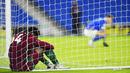 Pemain Wolverhampton Wanderers, Owen Otasowie, terduduk lesu di gawang usai ditahan imbang Brighton and Hove Albion pada laga Liga Inggris di Stadion Amex, Sabtu (2/1/2021). Kedua tim bermain imbang 3-3. (Glyn Kirk/Pool via AP)