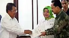 Tim investigasi PMI untuk kerusuhan Priok menyerahkan hasil investigasinya kepada Gubernur DKI Jakarta Fauzi Bowo. PMI enggan menyebut pihak yang bertanggungjawab dalam kerusuhan itu.