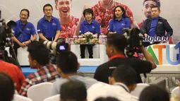 Suasana konferensi pers PT Indofood Sukses Makmur Tbk (INDF) terkait persiapan Asian Games 2018 di Jakarta, Kamis (26/4). INDF menilai olahraga memberi dampak positif bagi masyarakat. (Liputan6.com/Angga Yuniar)