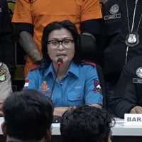 Hadirnya Tora Sudiro saat rilis di Polres Metro Jakarta Selatan, Menepis Kabar Postingan yang diunggah Salah satu akun gosip.