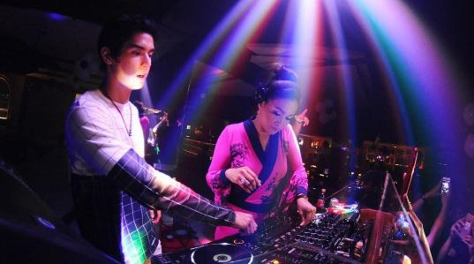 Kepada Maia Estianty Al Ghazali Selamat Ulang Tahun Pahlawanku News Entertainment Fimela Com Penyanyi cilik numpak rx king. kepada maia estianty al ghazali