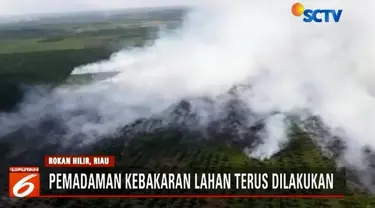 Kebakaran hutan dan lahan yang melanda sejumlah wilayah di Riau sepekan terakhir terus meluas, petugas upayakan pemadaman melalui darat dan udara.