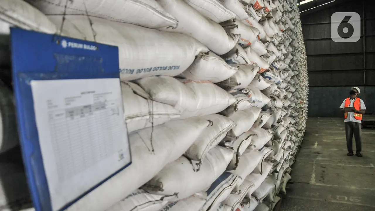 Stok Beras Bulog Aman Hingga Akhir Tahun 2021