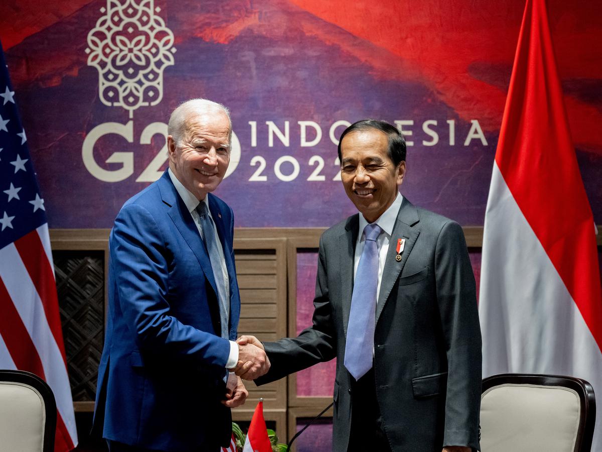 Presiden Jokowi sambut kedatangan Preside AS, Joe Biden di KTT G20 Bali
