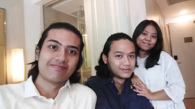 Jarang Tersorot, Ini 6 Potret Anto Wijaya Pemeran Angling Dharma Bersama Anaknya