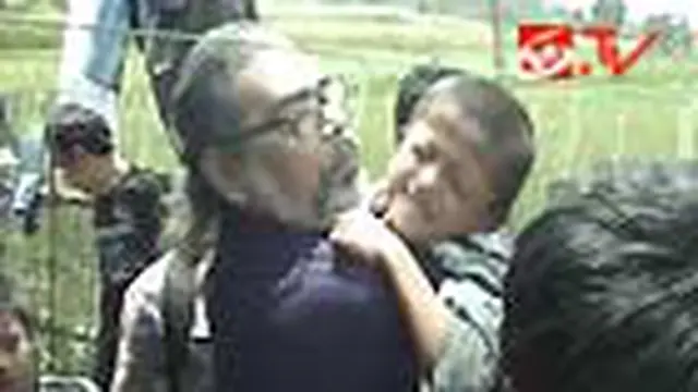 Tidak Mudah Menjauhkan Rokok dari Ilham