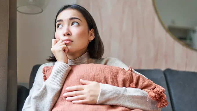 wanita februari cemas