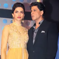 Deepika Padukone dan Shahrukh Khan. foto: masala.com