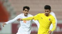 Khuwailid Mustafa (kanan) pemain asal Indonesia yang kini merumput di Liga Qatar. (Gatot Susetyo/Bola.com)