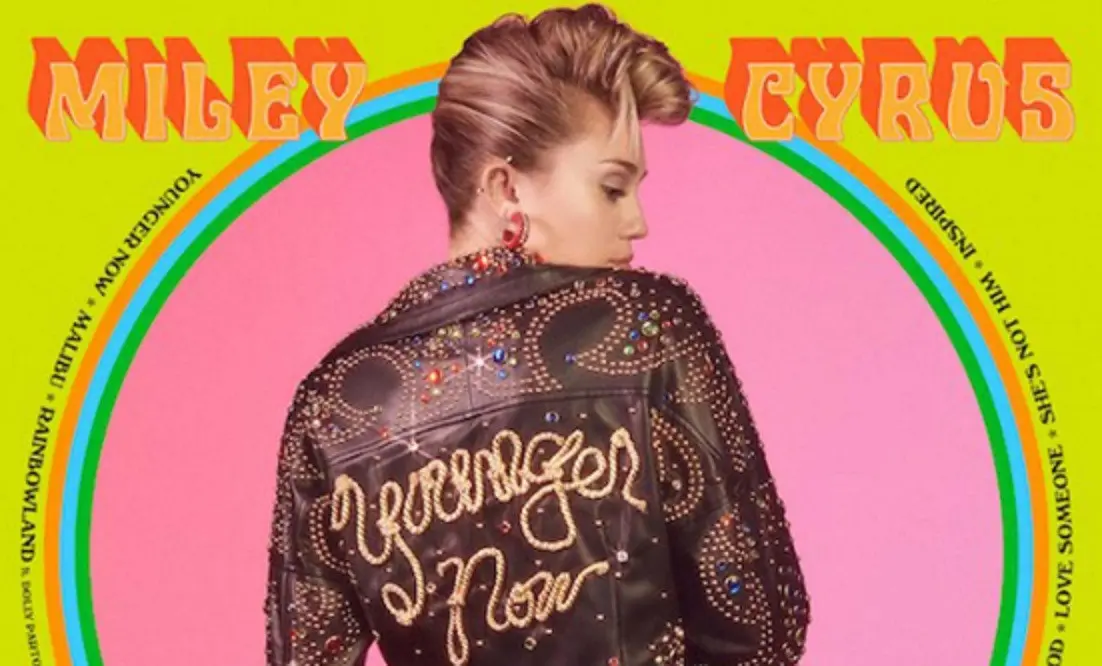 Miley Cyrus dengan album terbarunya yang akan segera rilis 2017 ini (E!)