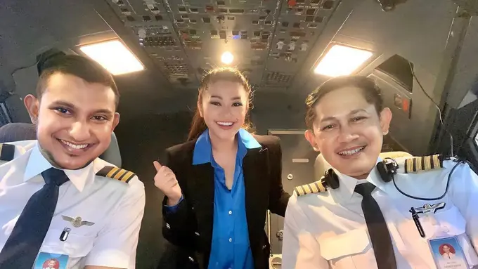 [Fimela] Fitri Carlina dan Hendra Sumendap