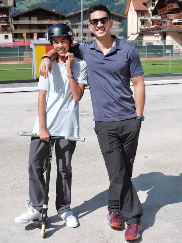 8 Momen Liburan Keluarga Andrew White dan Nana Mirdad di Swiss, Penuh Bahagia