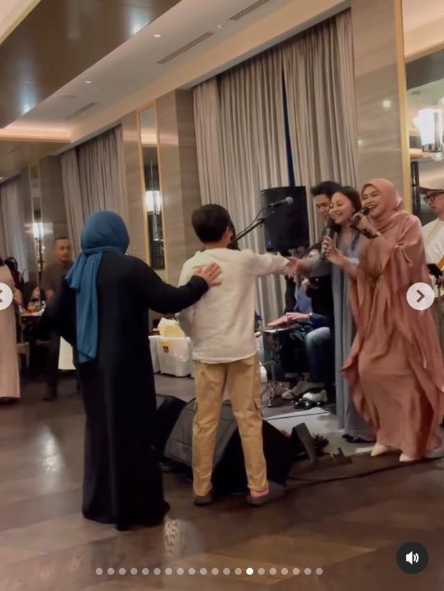 6 Potret Nagita Slavina Bukber Bareng Karyawan, Rafathar dan Rayyanza Ikut Ramaikan
