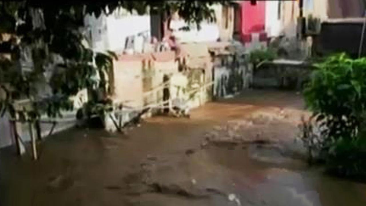 Segmen 1: Jakarta Banjir hingga Pelarangan Bus APTB Ditunda