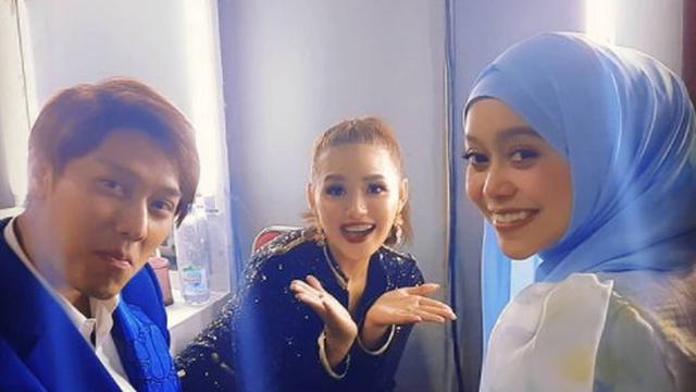 Hilangkan Gingsul Ini 6 Potret Terbaru Lesty Kejora Tampil Pakai Behel Hot Liputan6 Com