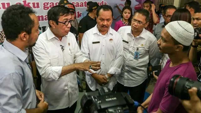 Menteri Hukum dan Hak Azasi Manusia (menkumham),  Yasonna Hamonangan Laoly blusukan ke Lapas Salemba dalam rangka mengecek adanya kabar transaksi narkoba di dalam lapas. 