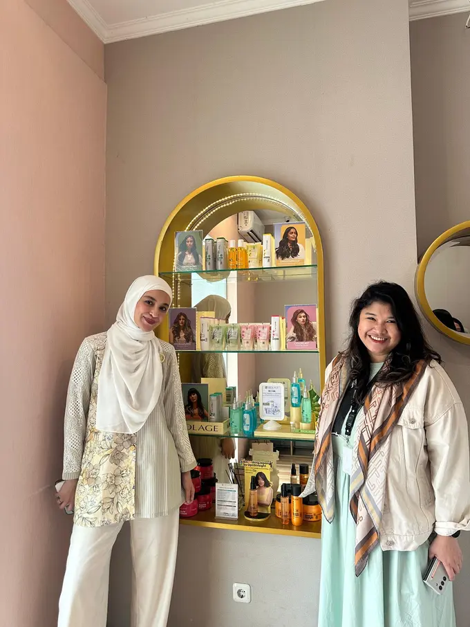 Merasakan Perawatan Salon Favorit Shireen Sungkar untuk Atasi Rambut Lepek dan Berketombe
