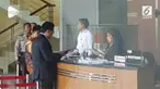 Petinggi Lippo Grup James Riady memenuhi panggilan KPK untuk ditanyai soal kasusu suap Meikarta.