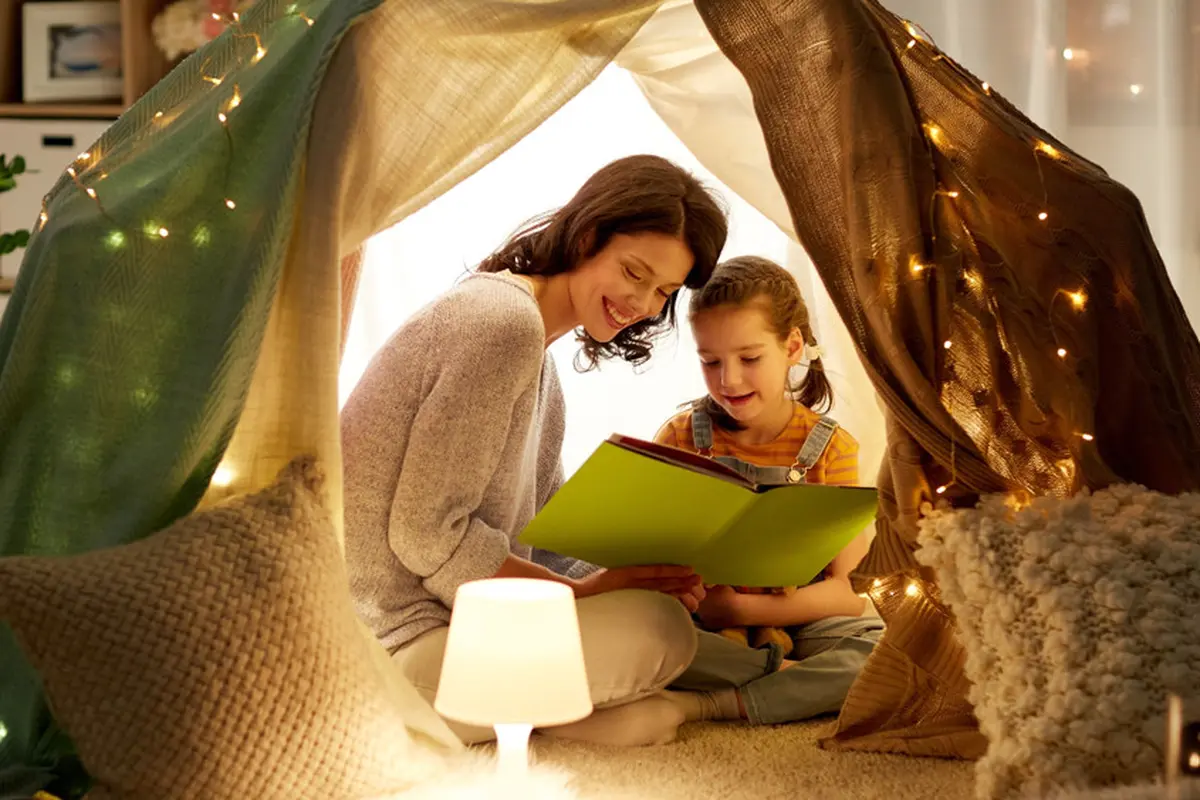 cerita dongeng anak kemah di kamar