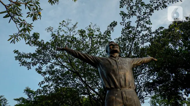 Patung Kosmonot Yuri Gagarin