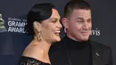 Penyanyi Jessie J dan aktor Channing Tatum menghadiri Pre-Grammy Gala dan acara penghormatan untuk ikon industri musik di Beverly Hills, California, Minggu (25/1/2020). Dua bulan setelah putus, Jessie J dan Channing Tatum kembali memamerkan kemesraan di red carpet. (GREGG DEGUIRE/GETTY IMAGES/AFP)