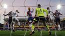 Pemain Crystal Palace, Damien Delaney berusaha mencetak gol ke gawang MU pada laga Liga Inggris di Stadion Selhurst Park, Inggris, Sabtu (31/10/2015). (Action Images via Reuters/Tony O'Brien)