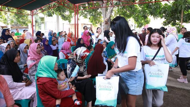 Aksi Sosial Andalan Feminine Care Fresh Inspiration di Desa Malaka Lombok Utara