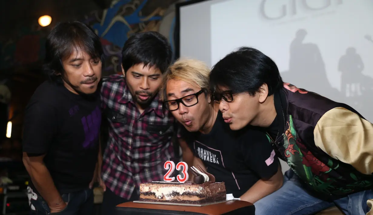 Memasuki usia yang ke-23 tahun, grup musik Gigi meluncurkan website sekaligus manajemen baru. Grup legendaris ini baru saja merayakan hari jadinya. (Nurwahyunan/Bintang.com)
