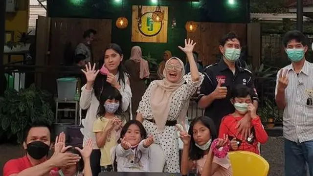 Nini Carlina (Instagram/ninicarlina_real)