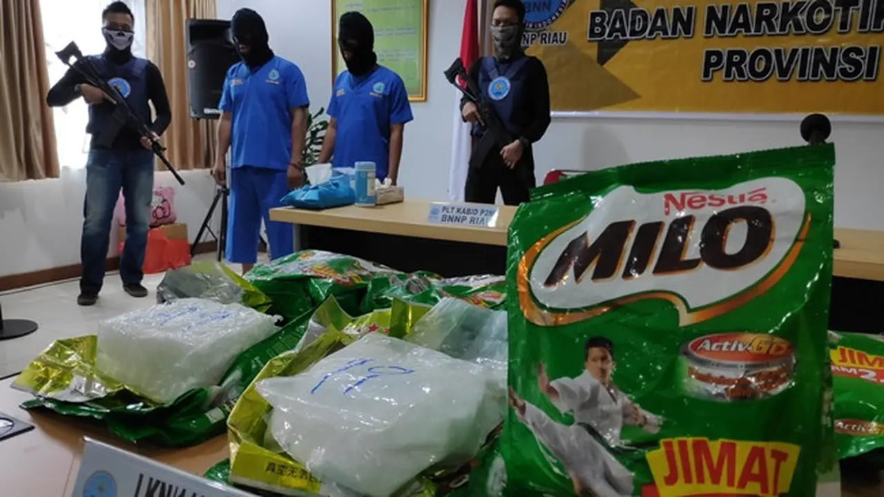 Kemasan milo yang digunakan kurir narkoba untuk menyelundupkan sabu dari Malaysia tujuan Pekanbaru.