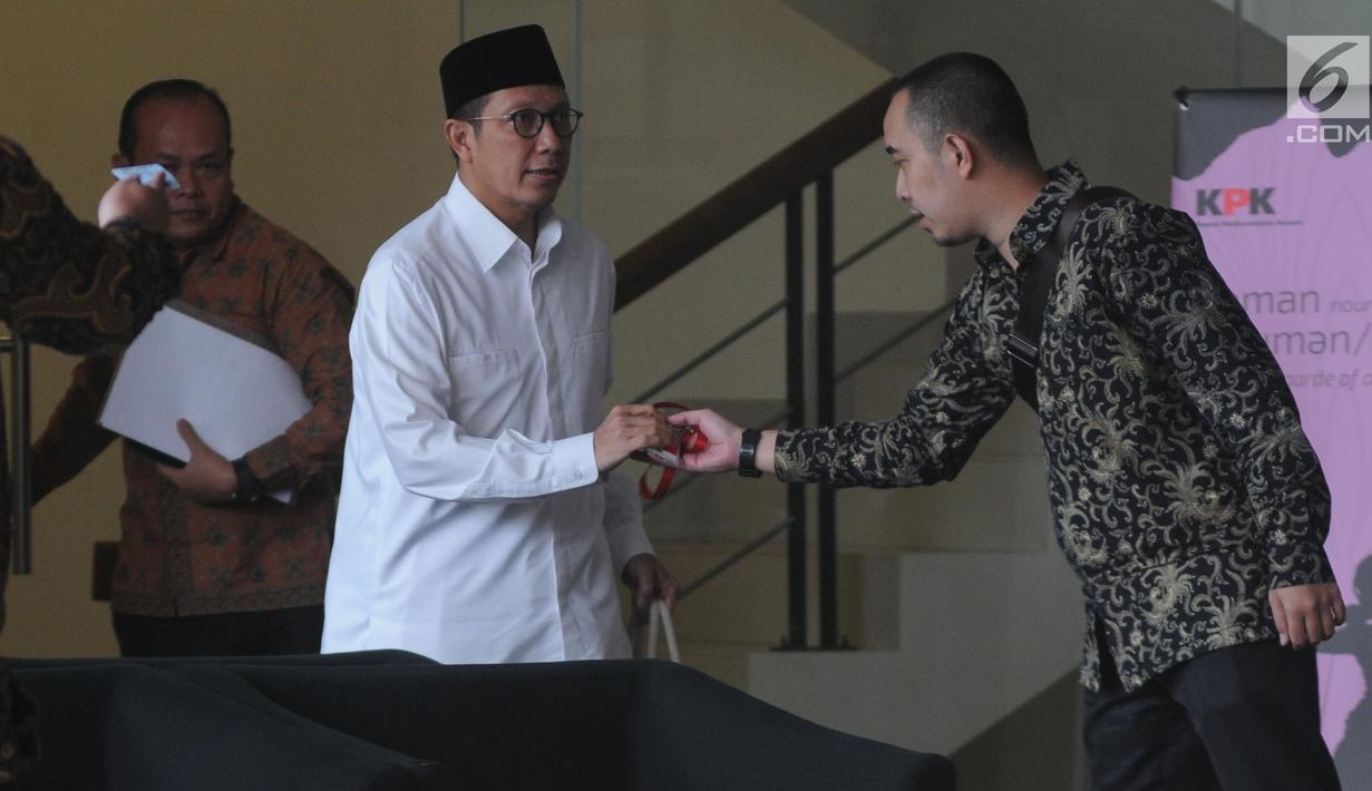 Menteri Agama Lukman Hakim Saifuddin usai menjalani pemeriksaan di Gedung KPK, Jakarta, Kamis(23/5/2019). Lukman Hakim Saifuddin diperiksa sebagai saksi untuk tersangka Anggota DPR RI nonkatif Muhammad Romahurmuziy terkait suap jual beli jabatan di Kemenag Jawa Timur. (merdeka.com/Dwi Narwoko)