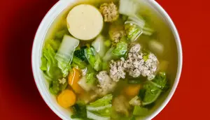 Resep Sup Ayam Bening, Menu Diet yang Bikin Tetap Makan Enak