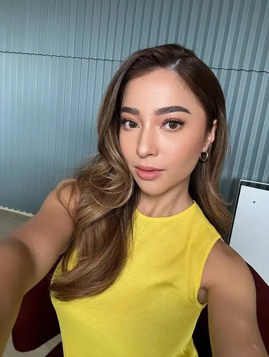 <p>Rambut Nikita Willy sebelumnya berwarna cokelat terang. Bahka ia sempat muncul dengan rambut ombre. [Foto: instagram.com/nikitawillyofficial94]</p>