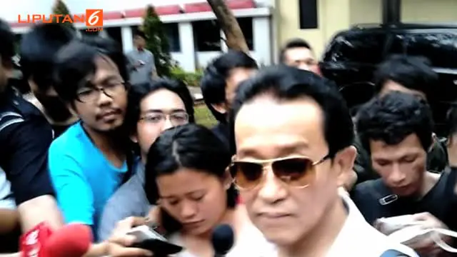 News Flash: Ayah Mirna Penasaran dengan Motif Pembunuhan Putrinya