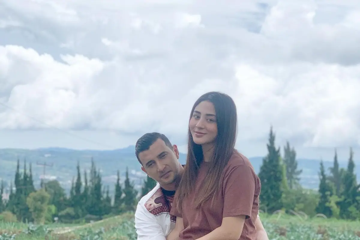 7 Potret Ali Syakieb dan Margin Wieheerm saat Syuting Bismillah Cinta, Mesra Banget