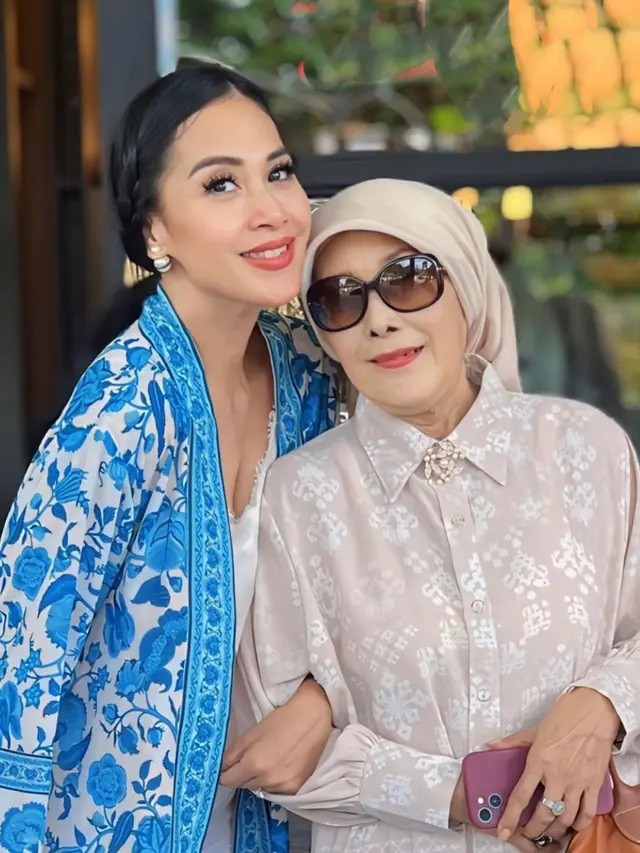 Potret Diah Permatasari bersama ibunya (Sumber: Instagram/@dps_diahpermatasari)