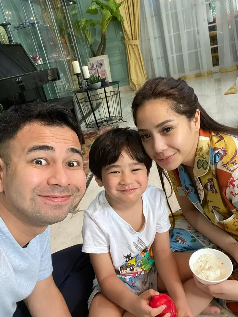 [Fimela] Raffi Ahmad dan Nagita Slavina