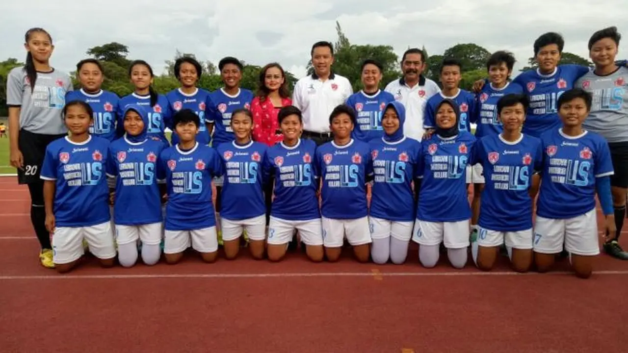 Pembukaan Bengawan Cup II di Solo bersama Menpora Imam Nahrawi dan Walikota Solo, FX Hadi Rudyatmo