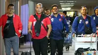 Tim pelatih dan pemain PSM saat tiba di Manila untuk menjalani laga tandang kontra Kaya FC di Bacolod City dalam lanjutan Piala AFC 2019. (Bola.com/Abdi Satria)