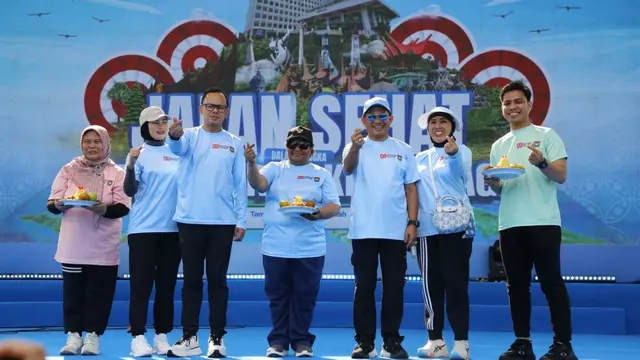 Ribuan Peserta Jalan Sehat & Ramaikan Bazar di TMII