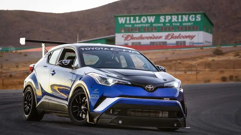 target Toyota C-HR sebagai yang tercepat di Nurburgring (Foto: Autocar)