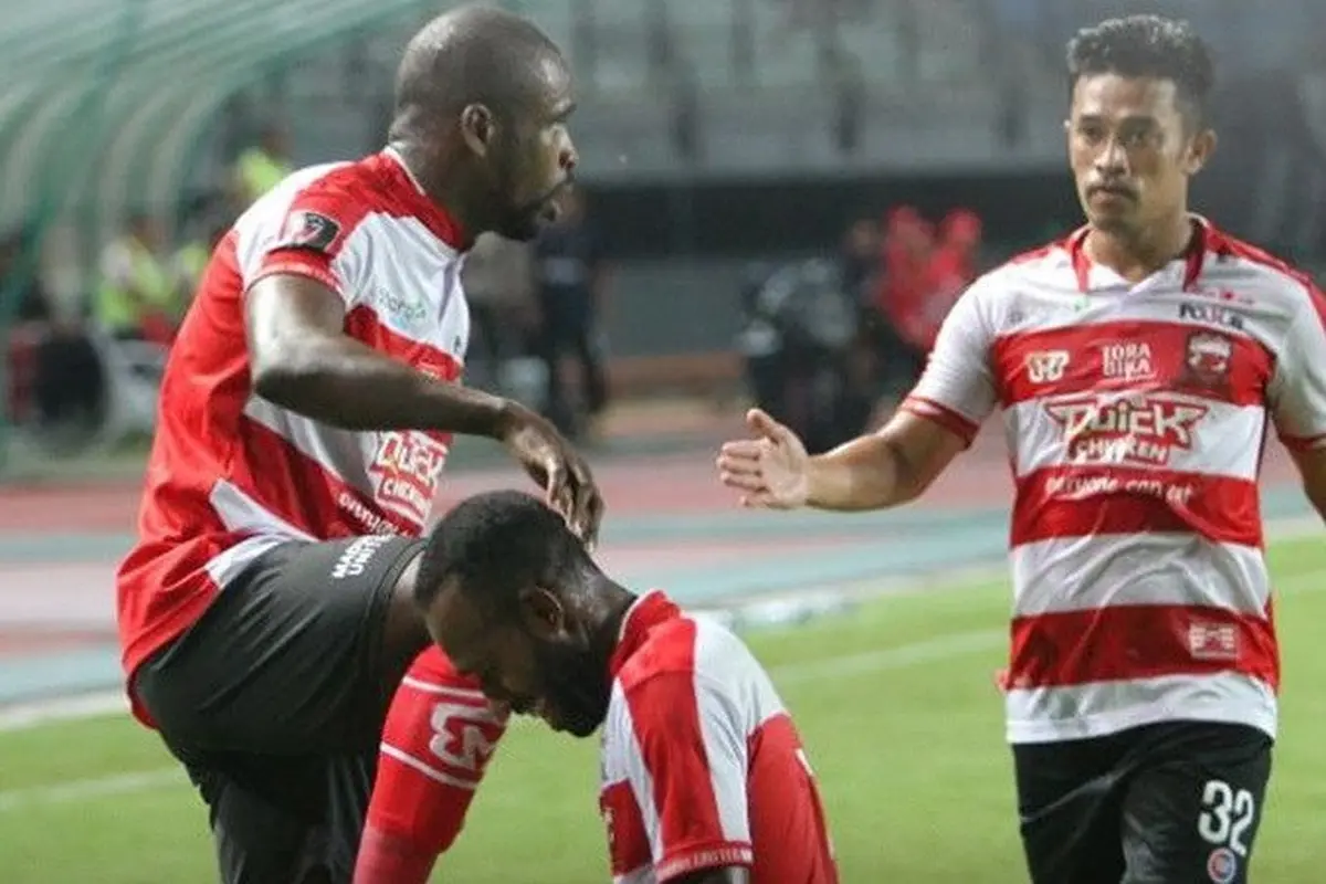 Greg Nwokolo