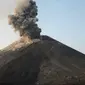 Dalam sehari setidaknya Gunung Anak Krakatau bisa meletus sebanyak 56 kali. (foto: Liputan6.com / BNPB / edhie prayitno ige)