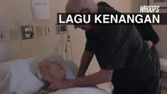 Beberapa anggota keluarga yang hadir langsung menangis melihat momen mengharukan tersebut.
